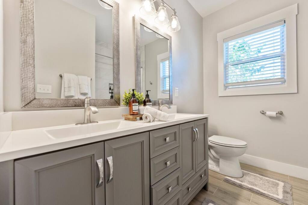 Brand New Cozy Modern Bungalow W/Hot Tub+Movieroom 7 Min From Uptown Charlotte Dış mekan fotoğraf