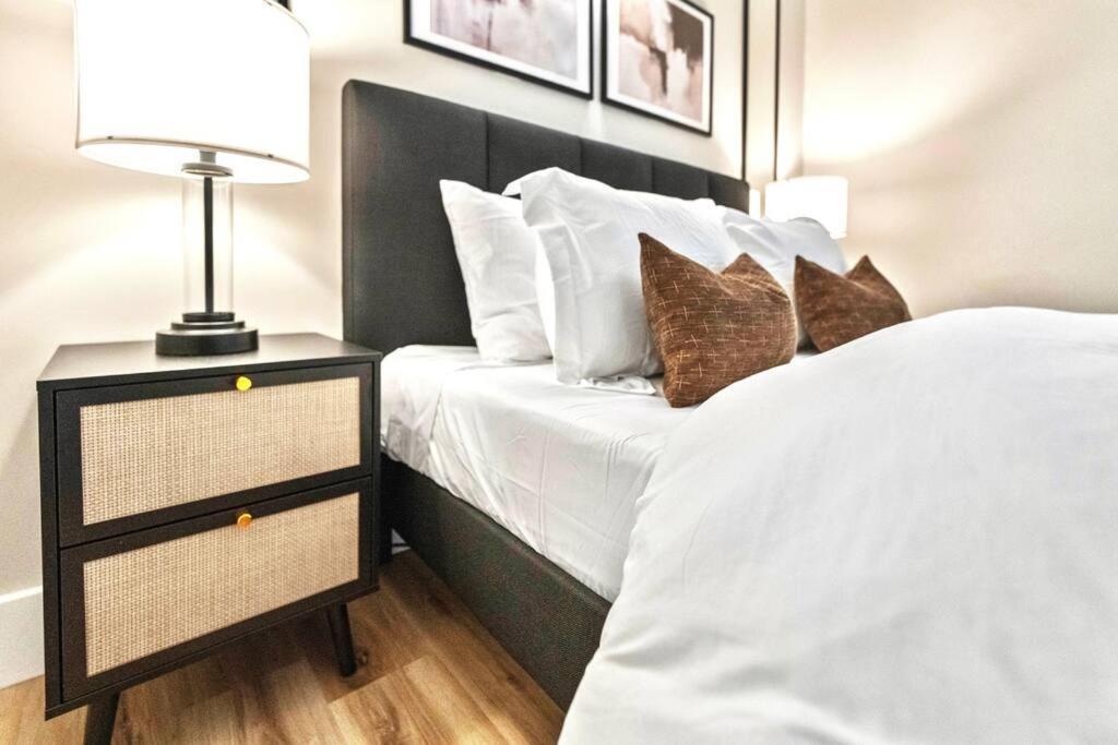 Brand New Cozy Modern Bungalow W/Hot Tub+Movieroom 7 Min From Uptown Charlotte Dış mekan fotoğraf