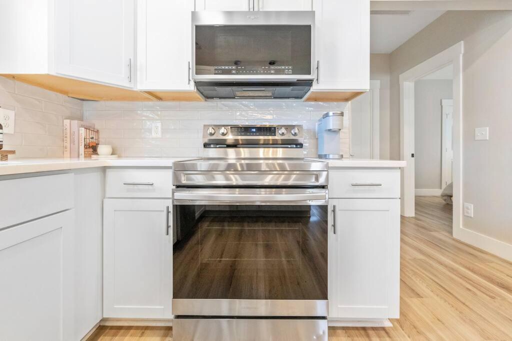 Brand New Cozy Modern Bungalow W/Hot Tub+Movieroom 7 Min From Uptown Charlotte Dış mekan fotoğraf