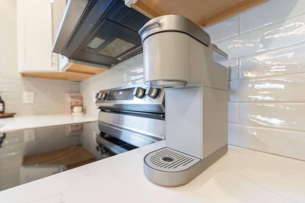 Brand New Cozy Modern Bungalow W/Hot Tub+Movieroom 7 Min From Uptown Charlotte Dış mekan fotoğraf