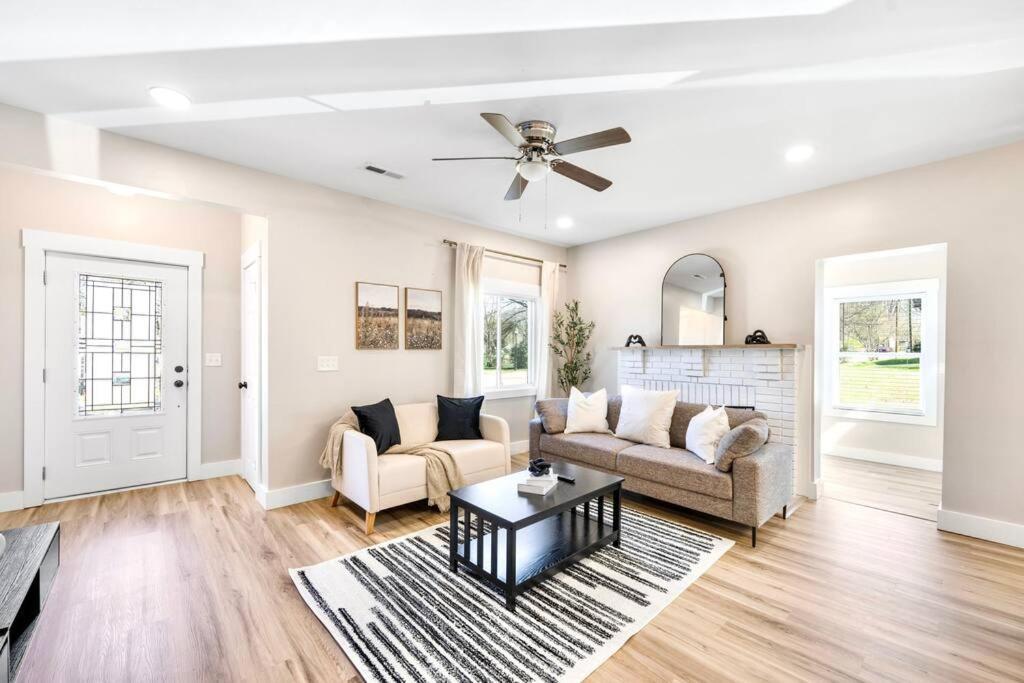 Brand New Cozy Modern Bungalow W/Hot Tub+Movieroom 7 Min From Uptown Charlotte Dış mekan fotoğraf