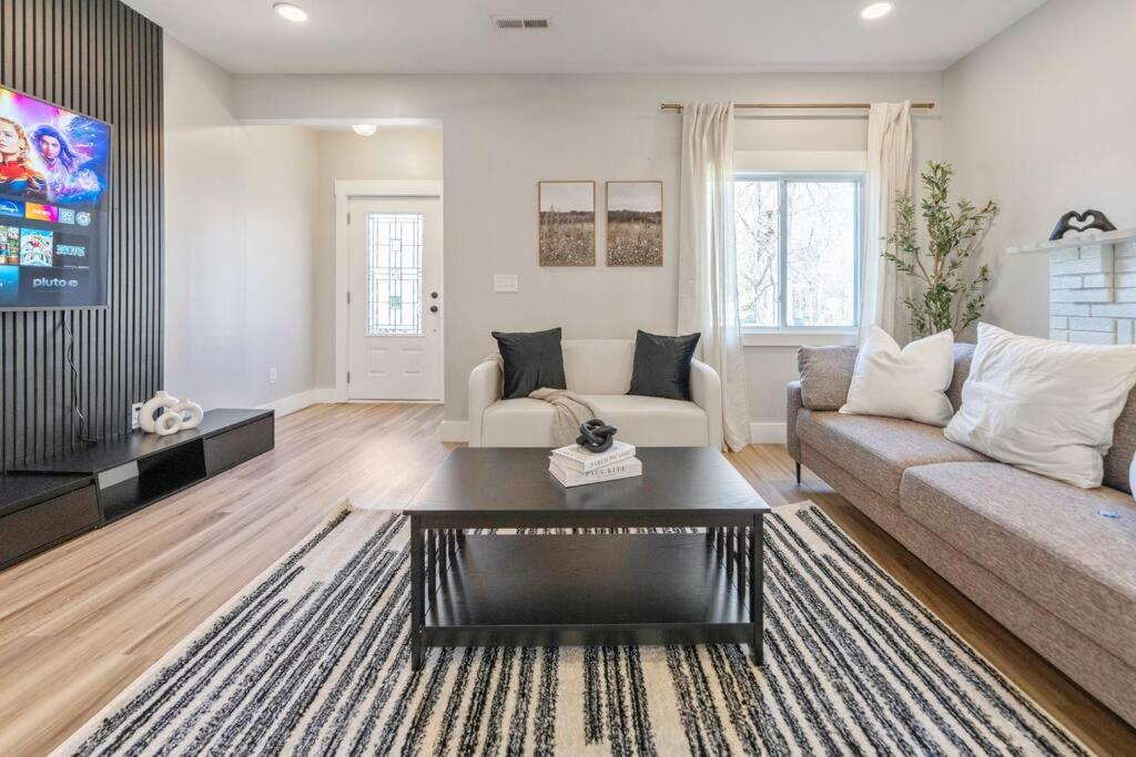 Brand New Cozy Modern Bungalow W/Hot Tub+Movieroom 7 Min From Uptown Charlotte Dış mekan fotoğraf
